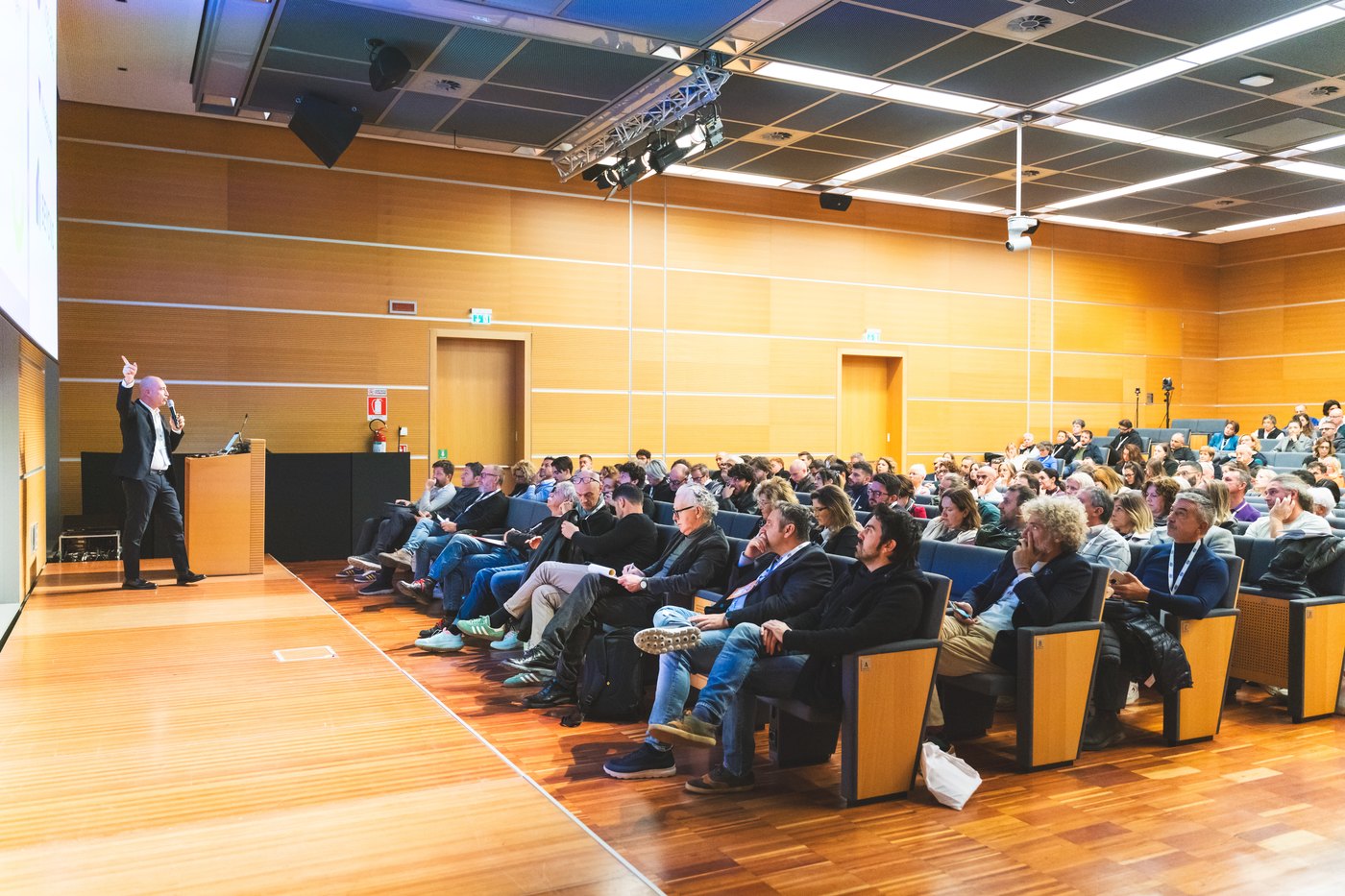 Salvatore Menale durante un intervento al Vivere di Turismo, novembre 2024
